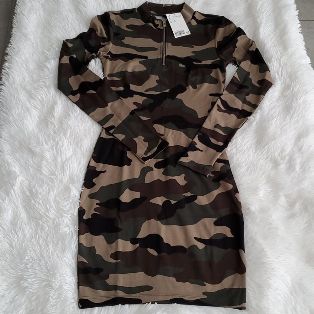 Camo Long Sleeve fitted Dress XS